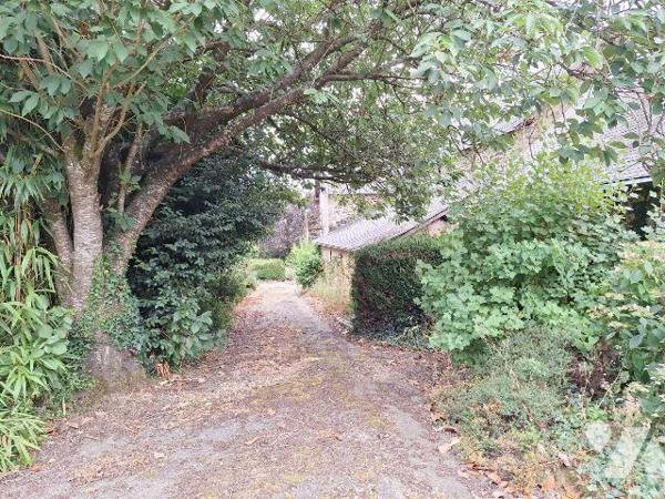 A Vendre, à ST HILAIRE DU MAINE (53380). Dans Hameau, une maison à usage d'habitation, comprena...