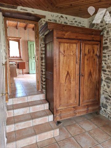 A Vendre, à ST HILAIRE DU MAINE (53380). Dans Hameau, une maison à usage d'habitation, comprena...