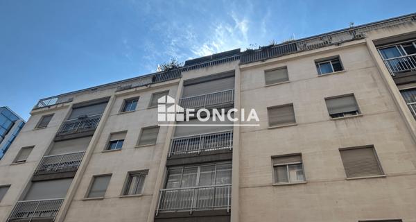 Location Appartement 2 pièces 46.82 m² - Paris 75015