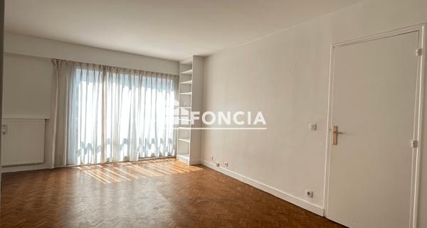 Location Appartement 2 pièces 46.82 m² - Paris 75015