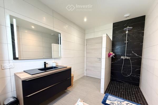 Maison
                                                                                                                                                                                                                                                                                                                        5 pièce(s)                                                                                                                                                                                                          3 chambre(s)                                                                                                                                                                                                          155  m²