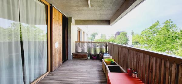 Orvault Cardo -Nantes Nord : Exclusivité ! En vente , Appartement T4 de 76 m², proche toutes commodités, résidence 2016 avec ascenseur, 3 chambres. Cave et parking couvert.