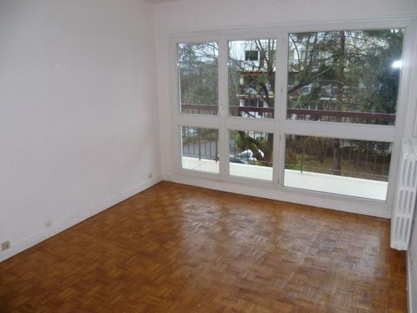 Appartement MONTGERON 2 pièce(s) 47 m2 10 MIN GARE