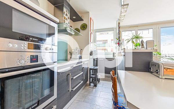 Appartement à vendre    2 pièces • 52,10 m2 Paris 19