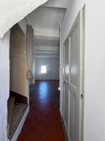 Maison en plein coeur du village Cabries à rénovée