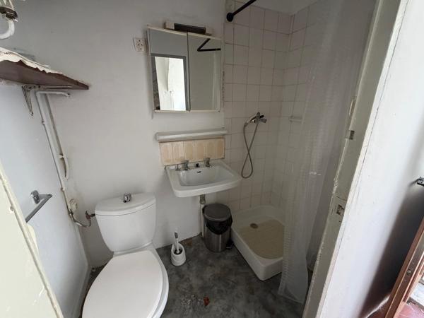 Maison en plein coeur du village Cabries à rénovée