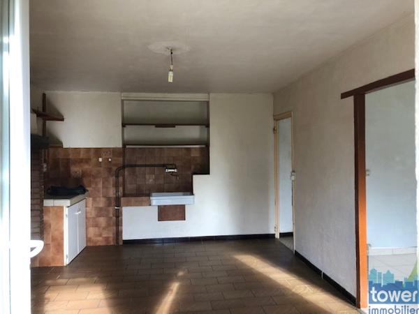 Maison de 3 appartements deux T2 et un T3