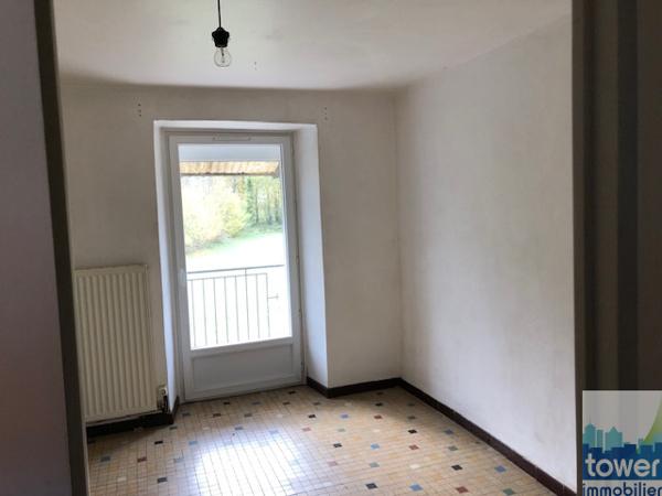 Maison de 3 appartements deux T2 et un T3