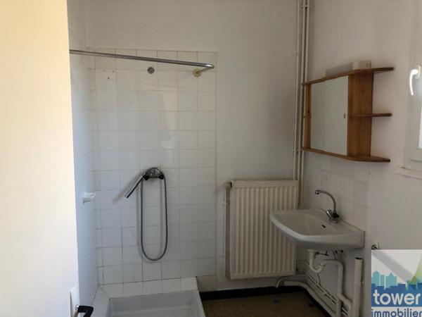 Maison de 3 appartements deux T2 et un T3