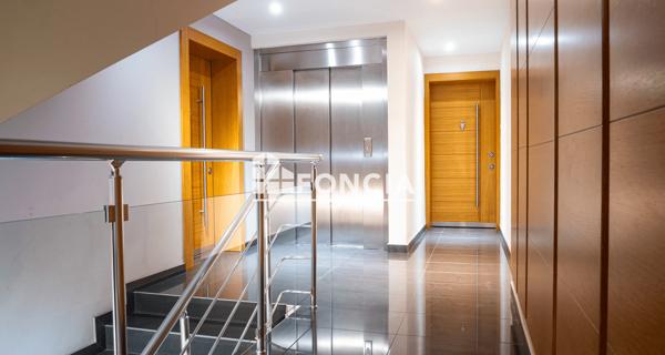 Location Local commercial 5 pièces 67.5 m² - Audincourt 25400