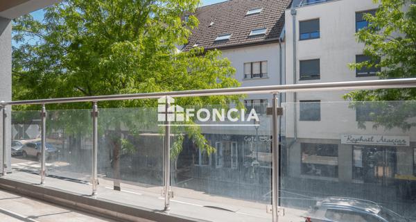 Location Local commercial 5 pièces 67.5 m² - Audincourt 25400