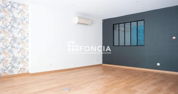 Location Local commercial 5 pièces 67.5 m² - Audincourt 25400