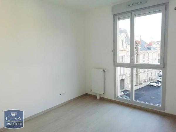 Appartement à louer 2 pièces 43.9m² Dijon (21000)