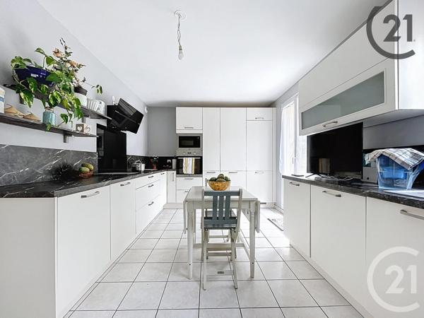 Maison à vendre  7 pièces - 173,48 m2 SAVIGNY LE TEMPLE - 77