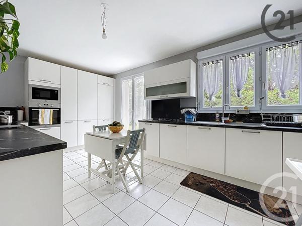 Maison à vendre  7 pièces - 173,48 m2 SAVIGNY LE TEMPLE - 77