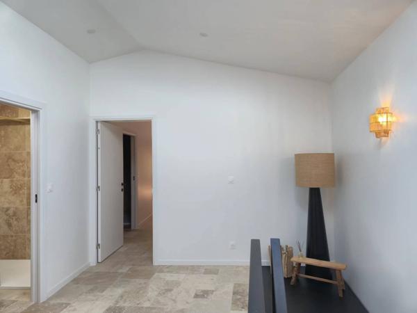 Maison neuve de 190 m² qui mélange le style urbain et une touche de Bali