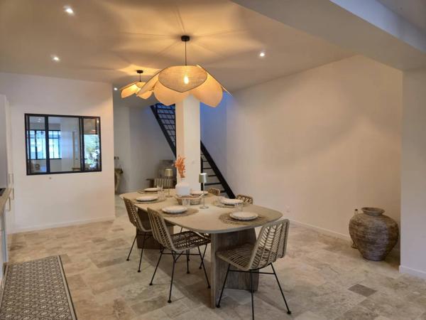 Maison neuve de 190 m² qui mélange le style urbain et une touche de Bali