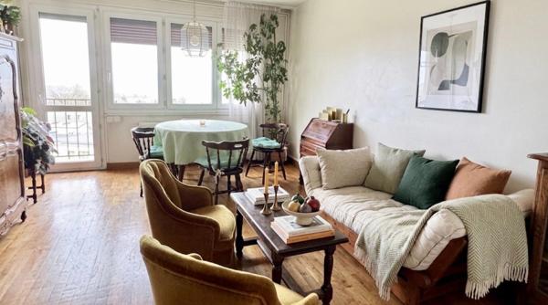 Appartement de 54 m2 avec balcon , Quartier l' Abbaye à Poissy
