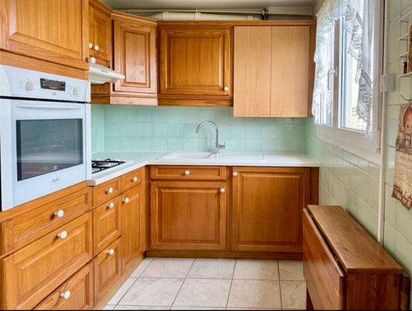 Appartement de 54 m2 avec balcon , Quartier l' Abbaye à Poissy