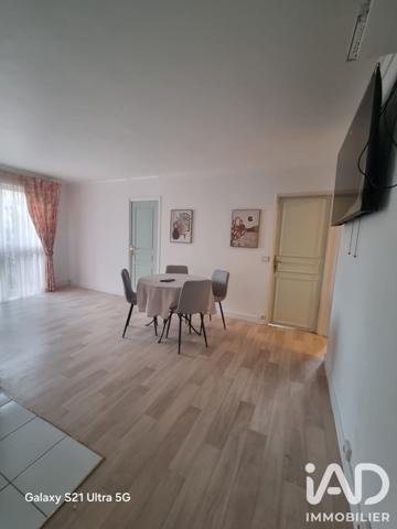 Location studio 11 m² Grigny