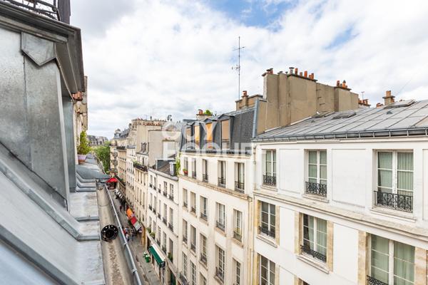 Appartement 43 m2 Ile St Louis avec réunification d''un second lot  de 30 m2 en Juin 2026.