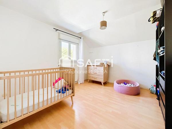 Maison familiale avec 3 chambres, non mitoyenne