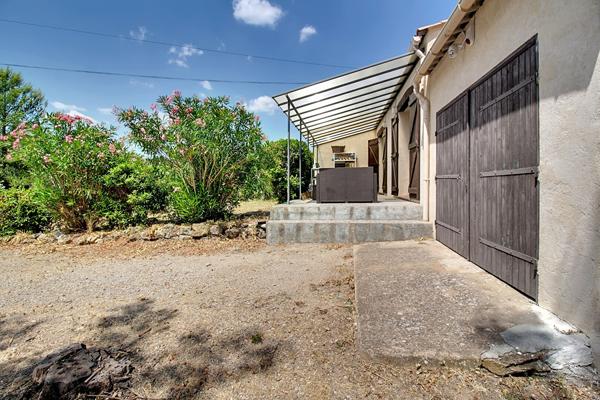 A VENDRE à FLAYOSC en exclusivité Maison de plain-pied 100 m² Piscine Garage sur 2644 m² de terrain