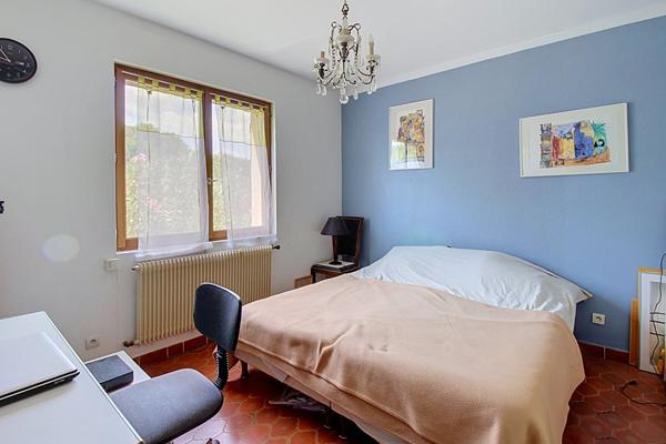 A VENDRE à FLAYOSC en exclusivité Maison de plain-pied 100 m² Piscine Garage sur 2644 m² de terrain
