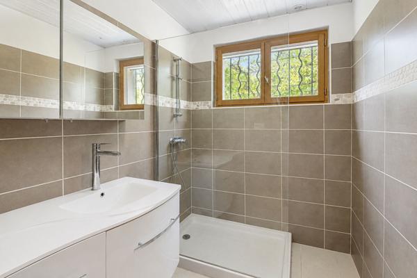A VENDRE à FLAYOSC en exclusivité Maison de plain-pied 100 m² Piscine Garage sur 2644 m² de terrain