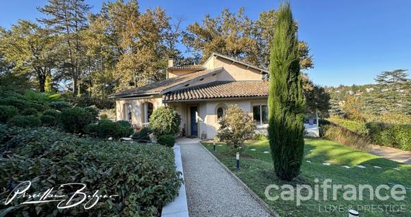 NOUVEAUTÉ À CHARBONNIÈRES-LES-BAINS : Villa d’Architecte 210 m² avec Piscine !