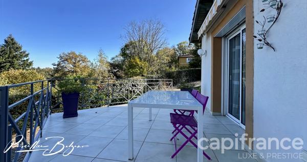 NOUVEAUTÉ À CHARBONNIÈRES-LES-BAINS : Villa d’Architecte 210 m² avec Piscine !