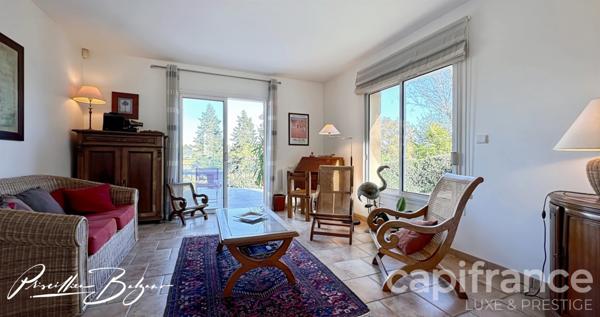 NOUVEAUTÉ À CHARBONNIÈRES-LES-BAINS : Villa d’Architecte 210 m² avec Piscine !