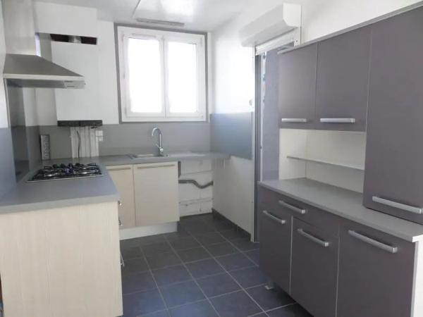 Appartement à louer 4 pièces 64m²