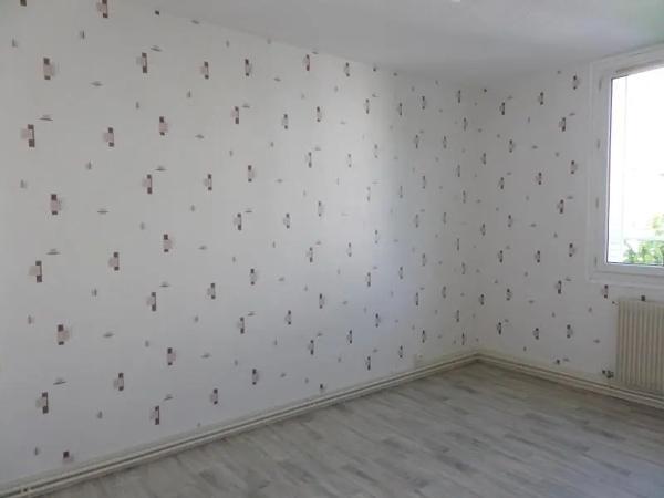 Appartement à louer 4 pièces 64m²