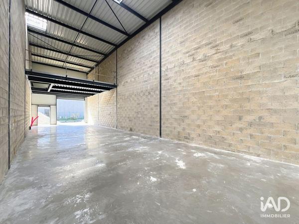 Location local d’activité 162 m² Saint-Pierre-du-Perray