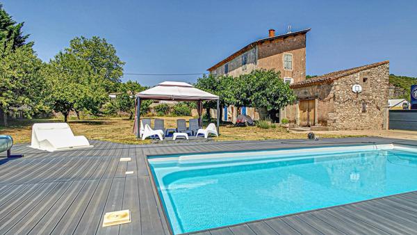 Splendide propriété avec accès privatif à la rivière