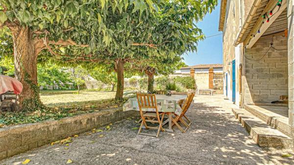 Splendide propriété avec accès privatif à la rivière