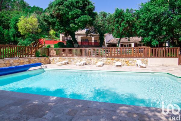 Murs commerciaux  à vendre 430 m² Le Muy