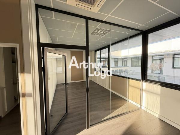 Bureaux 107.84 m² à louer Capitou - Fréjus