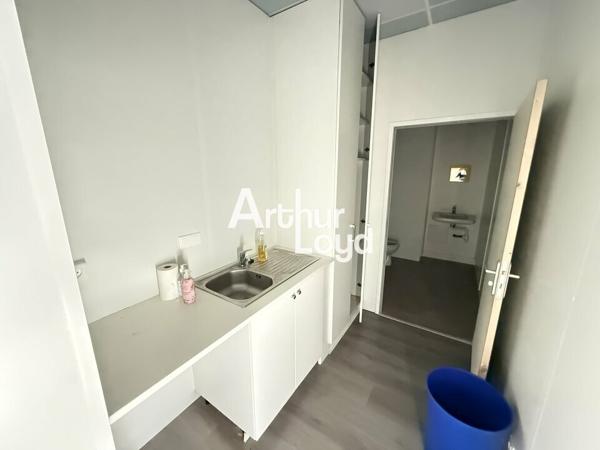 Bureaux 107.84 m² à louer Capitou - Fréjus