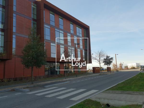 Bureaux à louer à Balma dans immeuble RT 2012 avec parkings extérieurs