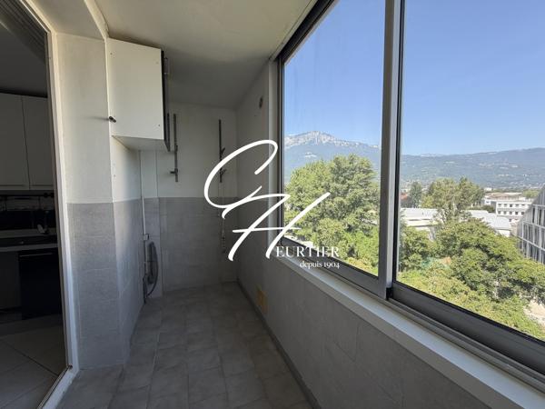 ECHIROLLES Appartement T3 DERNIER ETAGE