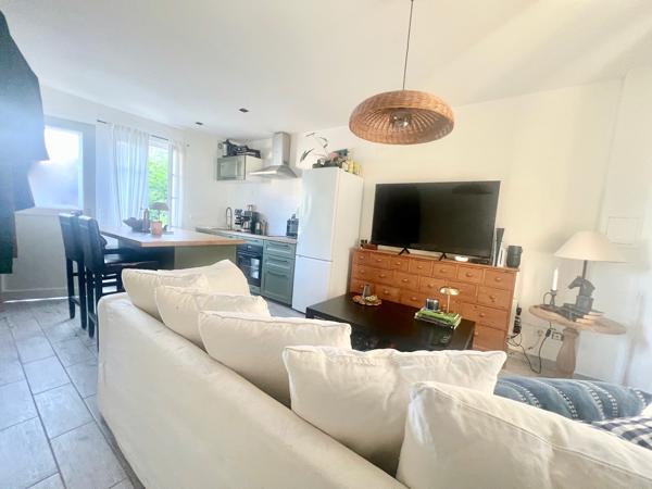 VIARMES_T2 de 35,5 m² avec cour et parking