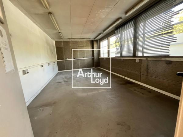 Bureaux avec ateliers à louer à Nîmes quartier Ville Active parking