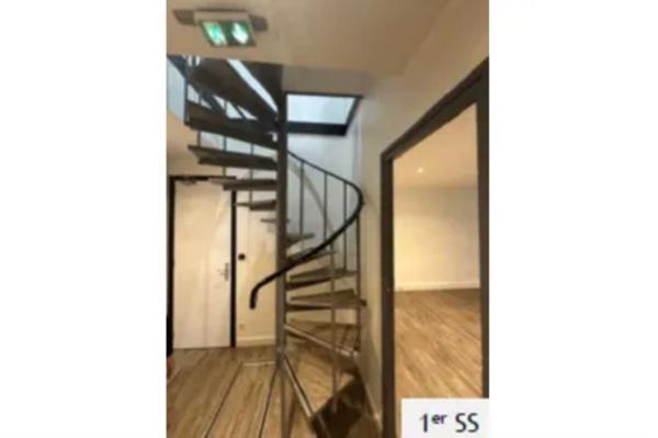 Bureaux à vendre ou à louer à PARIS 75016