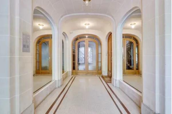 Bureaux à vendre ou à louer à PARIS 75016