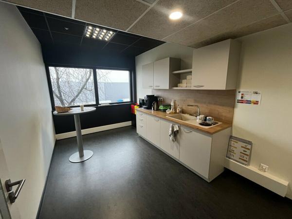 BUREAUX à LOUER de 690 m²