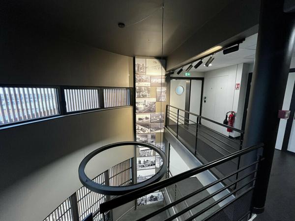 BUREAUX à LOUER de 690 m²