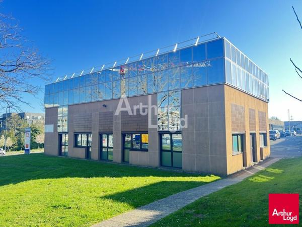 CESSON SEVIGNE - BUREAUX A LOUER - 177 M²