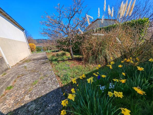 Maison 5 pièces avec jardin et garage – Centre de Vernoux